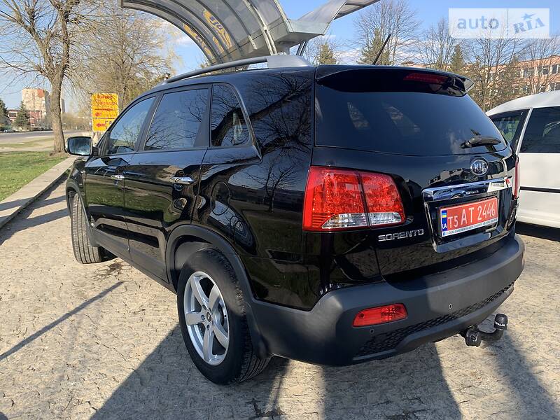 Позашляховик / Кросовер Kia Sorento 2010 в Івано-Франківську