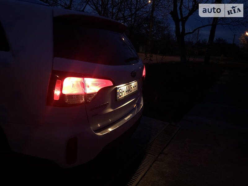 Позашляховик / Кросовер Kia Sorento 2014 в Одесі
