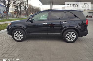 Позашляховик / Кросовер Kia Sorento 2012 в 