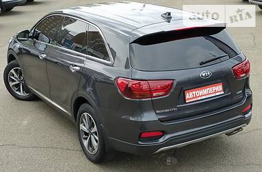 Позашляховик / Кросовер Kia Sorento 2017 в 