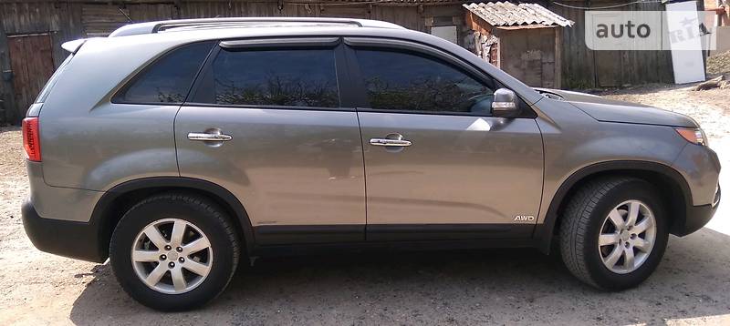 Позашляховик / Кросовер Kia Sorento 2011 в Ромнах