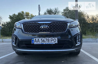 Позашляховик / Кросовер Kia Sorento 2016 в Києві