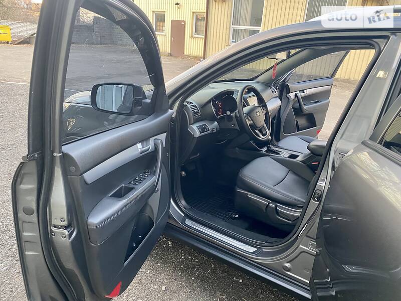 Позашляховик / Кросовер Kia Sorento 2012 в Києві фото 18 Позашляховик / Кросовер Kia Sorento 2012 в Києві