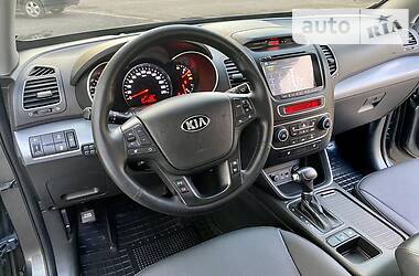 Внедорожник / Кроссовер Kia Sorento 2012 в 