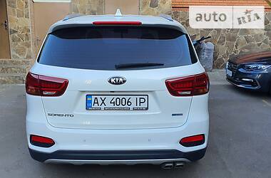 Внедорожник / Кроссовер Kia Sorento 2017 в Харькове