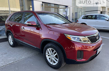 Внедорожник / Кроссовер Kia Sorento 2015 в Ровно