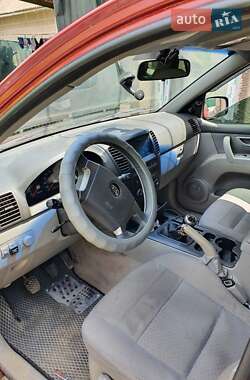 Внедорожник / Кроссовер Kia Sorento 2006 в 