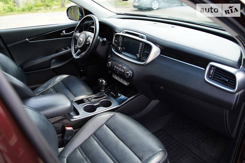 Позашляховик / Кросовер Kia Sorento 2016 в Дубні