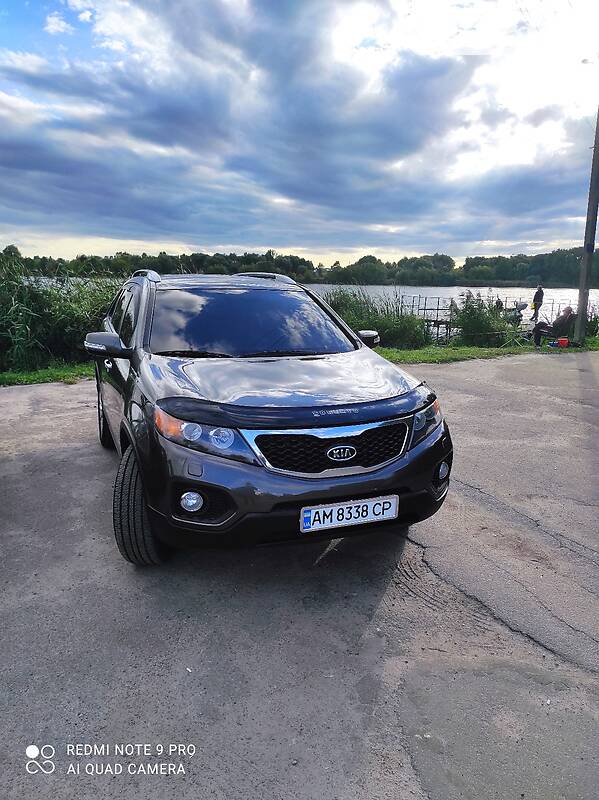 Kia Sorento official