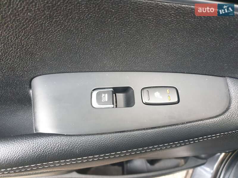 Внедорожник / Кроссовер Kia Sorento 2016 в Луцке