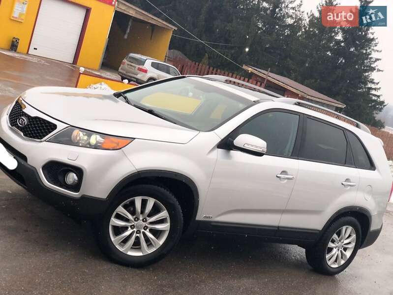 Внедорожник / Кроссовер Kia Sorento 2010 в Калуше