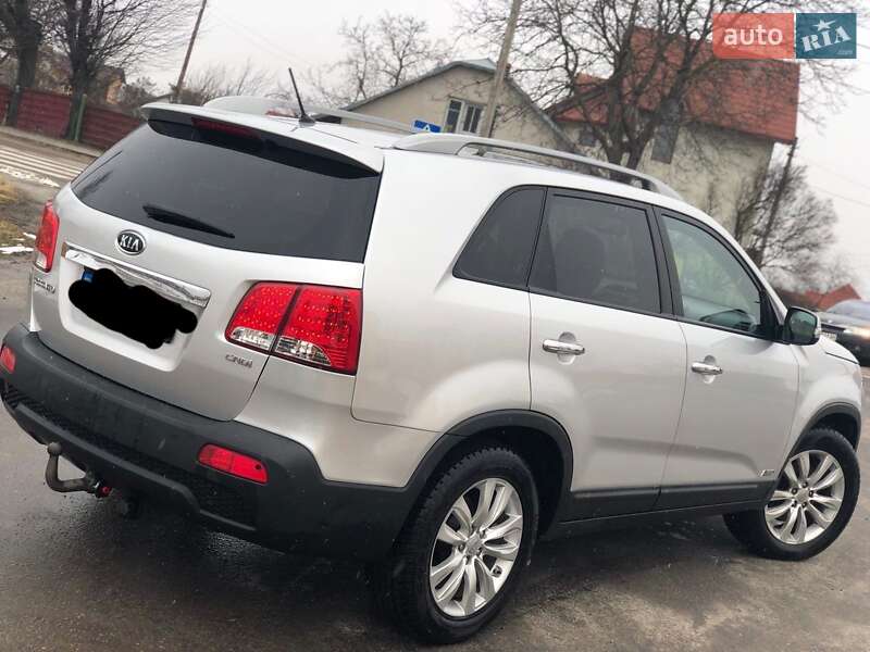 Внедорожник / Кроссовер Kia Sorento 2010 в Калуше
