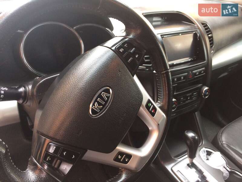 Внедорожник / Кроссовер Kia Sorento 2010 в Калуше