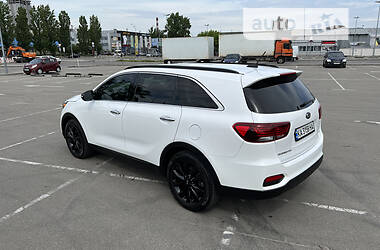 Внедорожник / Кроссовер Kia Sorento 2019 в 