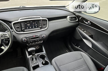 Внедорожник / Кроссовер Kia Sorento 2019 в 