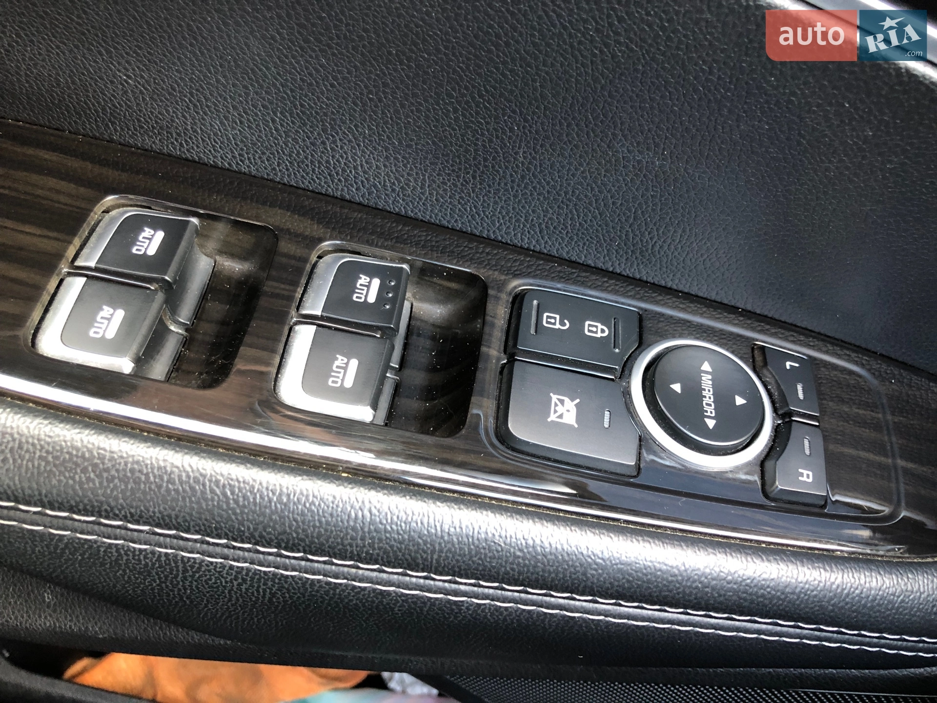 2018 Kia Sorento - мініатюра 4