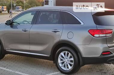 Внедорожник / Кроссовер Kia Sorento 2017 в 
