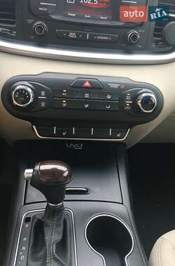 Позашляховик / Кросовер Kia Sorento 2015 в Києві