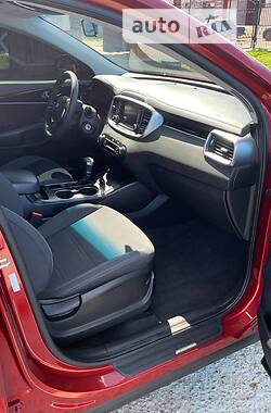 Внедорожник / Кроссовер Kia Sorento 2018 в 