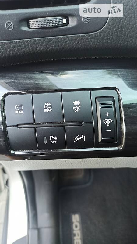 Позашляховик / Кросовер Kia Sorento 2011 в Києві