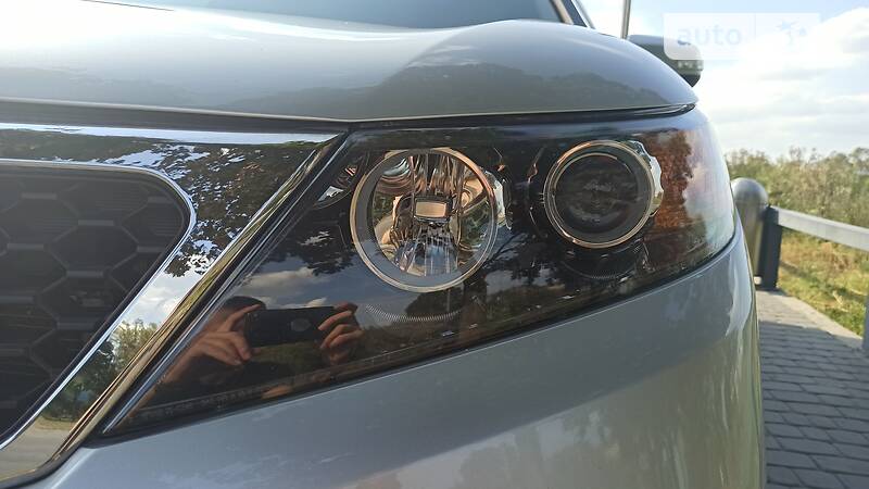 Позашляховик / Кросовер Kia Sorento 2011 в Києві