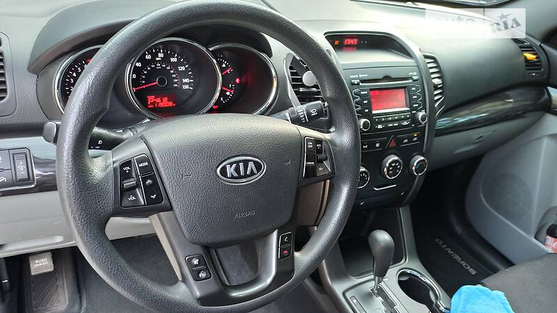 Позашляховик / Кросовер Kia Sorento 2011 в Києві