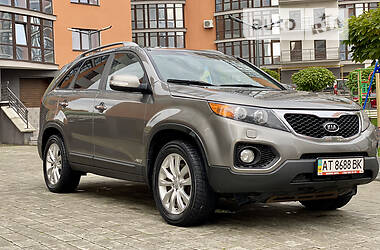 Позашляховик / Кросовер Kia Sorento 2011 в Івано-Франківську