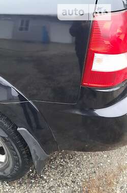 Внедорожник / Кроссовер Kia Sorento 2004 в 