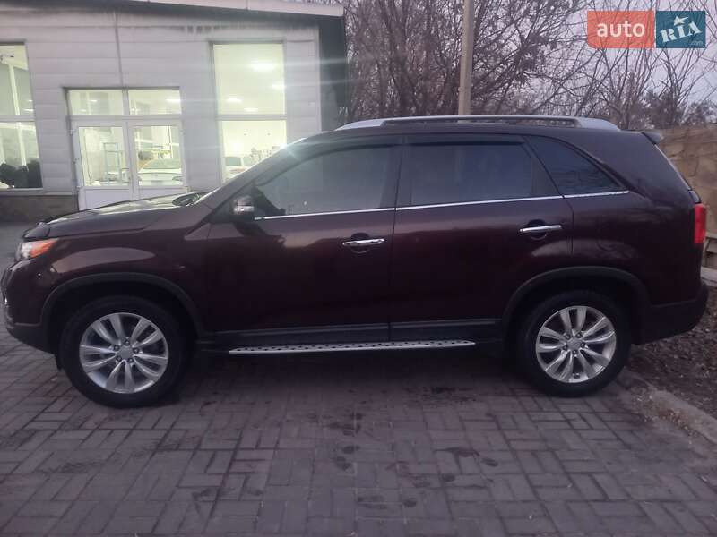 Позашляховик / Кросовер Kia Sorento 2011 в Кам'янському