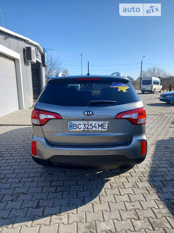 Внедорожник / Кроссовер Kia Sorento 2013 в Дрогобыче