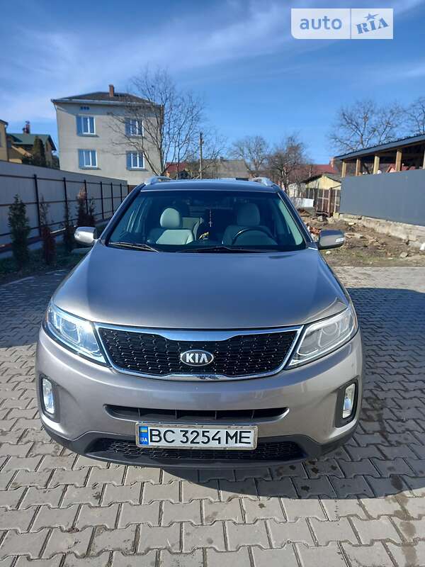Внедорожник / Кроссовер Kia Sorento 2013 в Дрогобыче