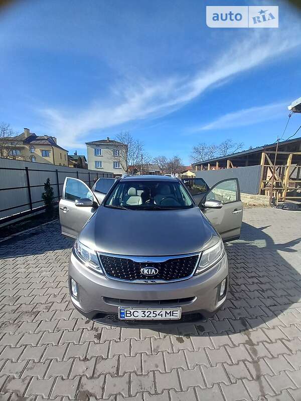 Внедорожник / Кроссовер Kia Sorento 2013 в Дрогобыче