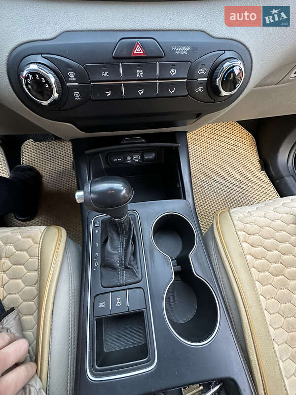 Внедорожник / Кроссовер Kia Sorento 2016 в Кременчуге фото 2 Внедорожник / Кроссовер Kia Sorento 2016 в Кременчуге