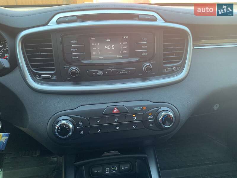 Внедорожник / Кроссовер Kia Sorento 2015 в Ровно