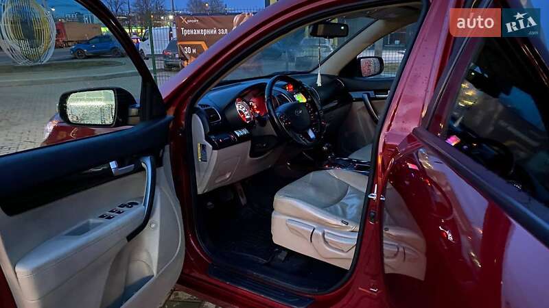 Позашляховик / Кросовер Kia Sorento 2014 в Івано-Франківську