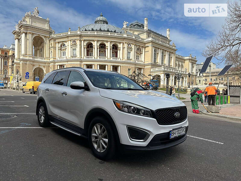 Внедорожник / Кроссовер Kia Sorento 2016 в 