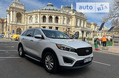 Внедорожник / Кроссовер Kia Sorento 2016 в 