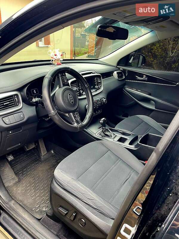 Внедорожник / Кроссовер Kia Sorento 2016 в Полтаве