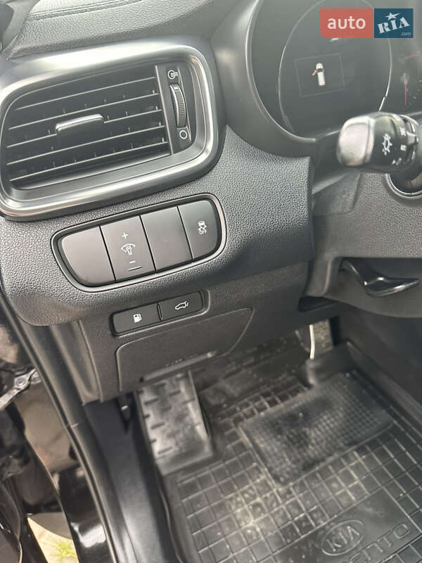 Позашляховик / Кросовер Kia Sorento 2016 в Тернополі фото 15 Позашляховик / Кросовер Kia Sorento 2016 в Тернополі