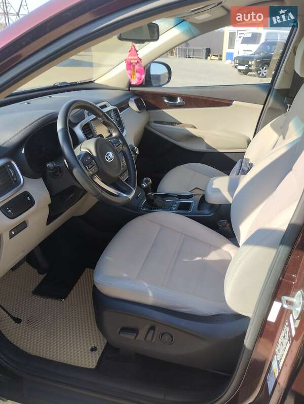 Позашляховик / Кросовер Kia Sorento 2016 в Одесі