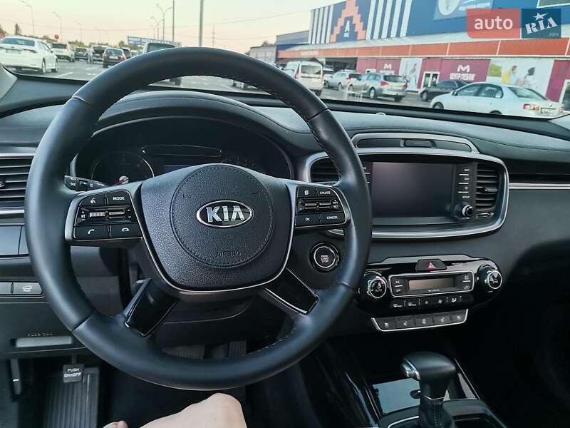 Позашляховик / Кросовер Kia Sorento 2017 в Києві
