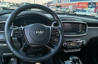 Внедорожник / Кроссовер Kia Sorento 2017 в 