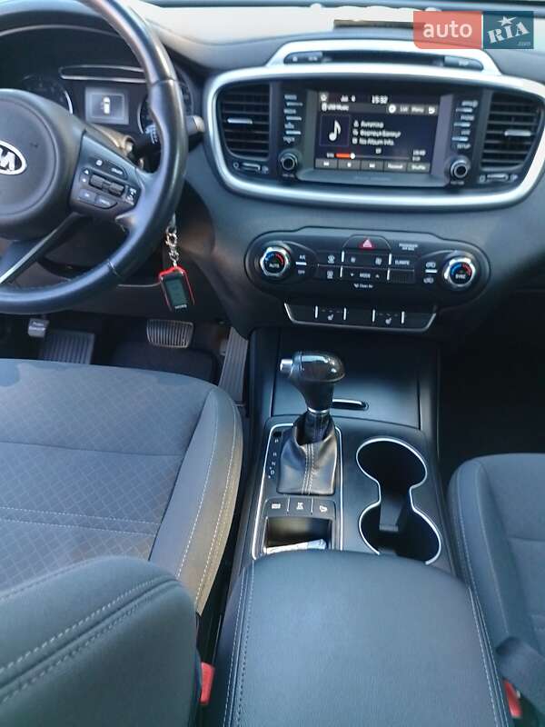 Позашляховик / Кросовер Kia Sorento 2018 в Глухові