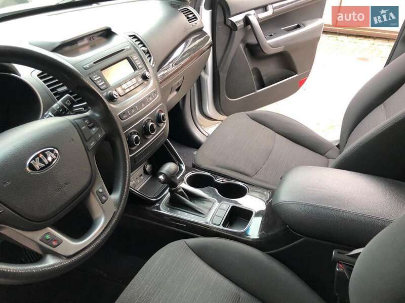 Внедорожник / Кроссовер Kia Sorento 2013 в Львове фото 13 Внедорожник / Кроссовер Kia Sorento 2013 в Львове