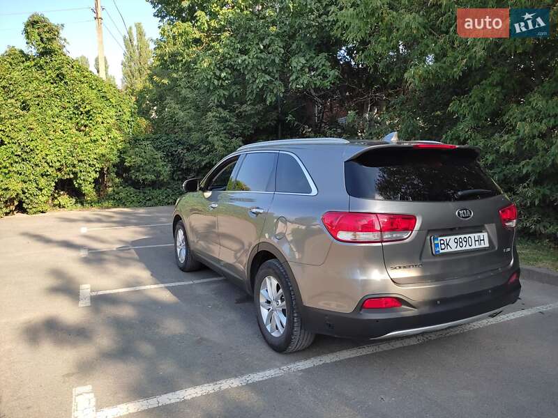 Позашляховик / Кросовер Kia Sorento 2016 в Кам'янець-Подільському