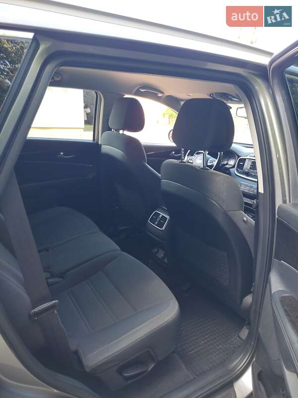 Позашляховик / Кросовер Kia Sorento 2016 в Кам'янець-Подільському