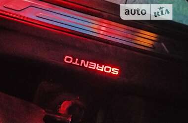 Внедорожник / Кроссовер Kia Sorento 2010 в 