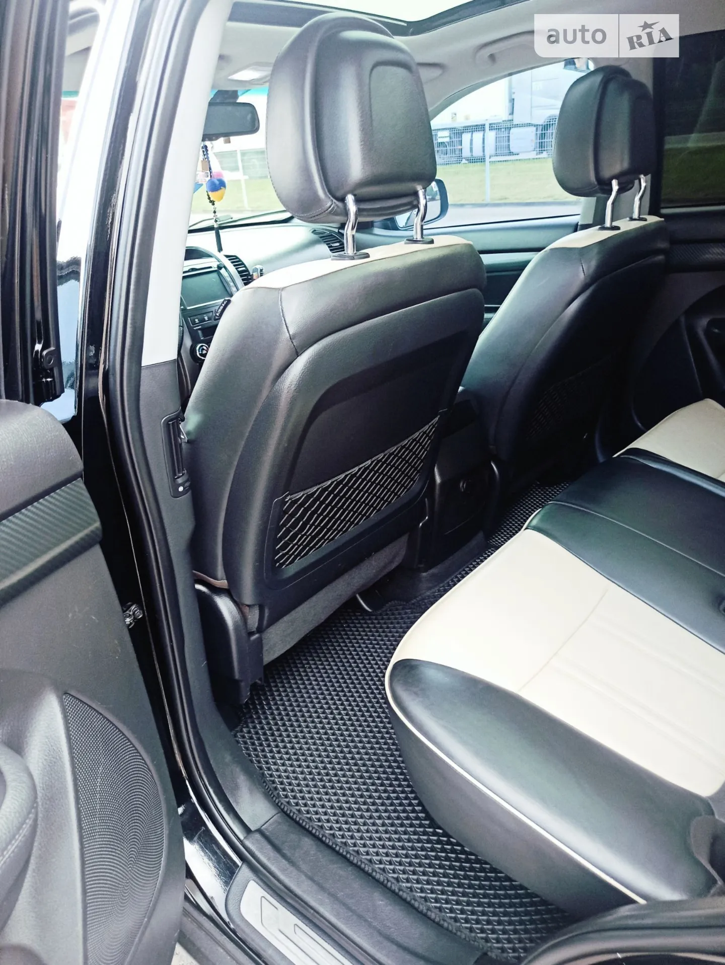 2010 Kia Sorento - мініатюра 24