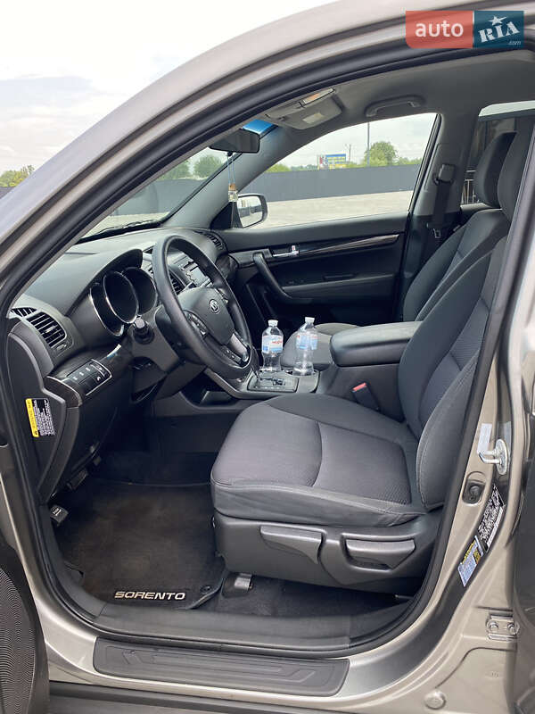 Внедорожник / Кроссовер Kia Sorento 2012 в Калуше фото 9 Внедорожник / Кроссовер Kia Sorento 2012 в Калуше