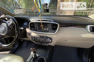 Внедорожник / Кроссовер Kia Sorento 2017 в 